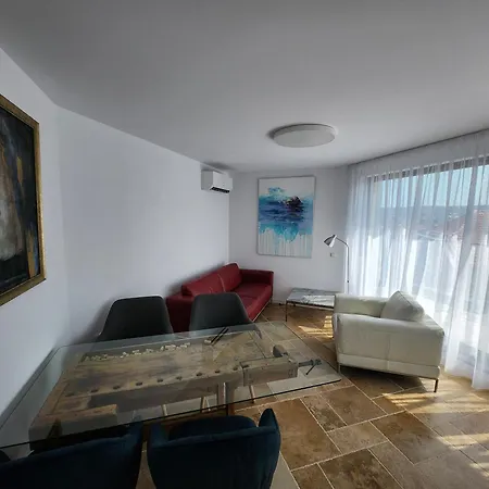 Penthouse Old Town Apartment