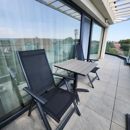 Penthouse Old Town Apartment Varna